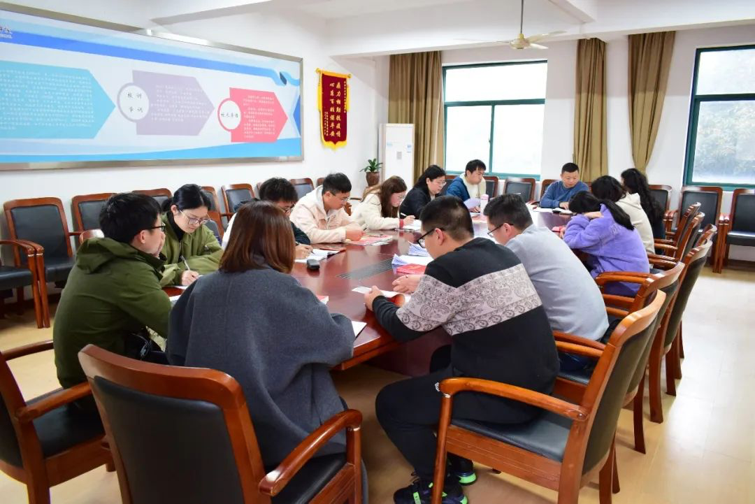 学以致用，以力促行｜“绍外”党支部开展三月主题党日活动 ​ 