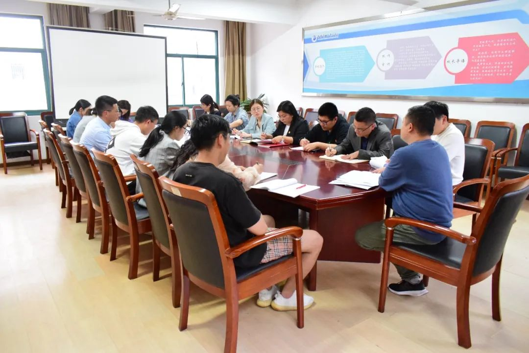 筑牢政治意识，规范党建工作——我校党支部召开四月主题党日活动