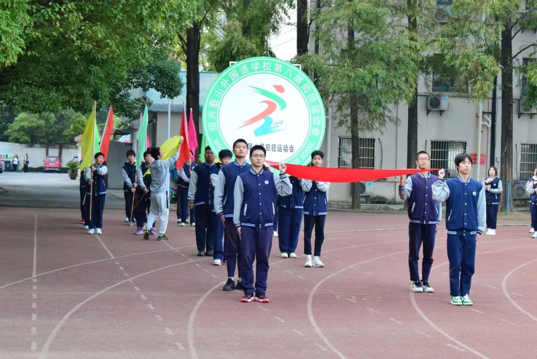 喜迎二十大 青春奋进时｜这场运动会，看见大汗淋漓、大笑开怀的青春！