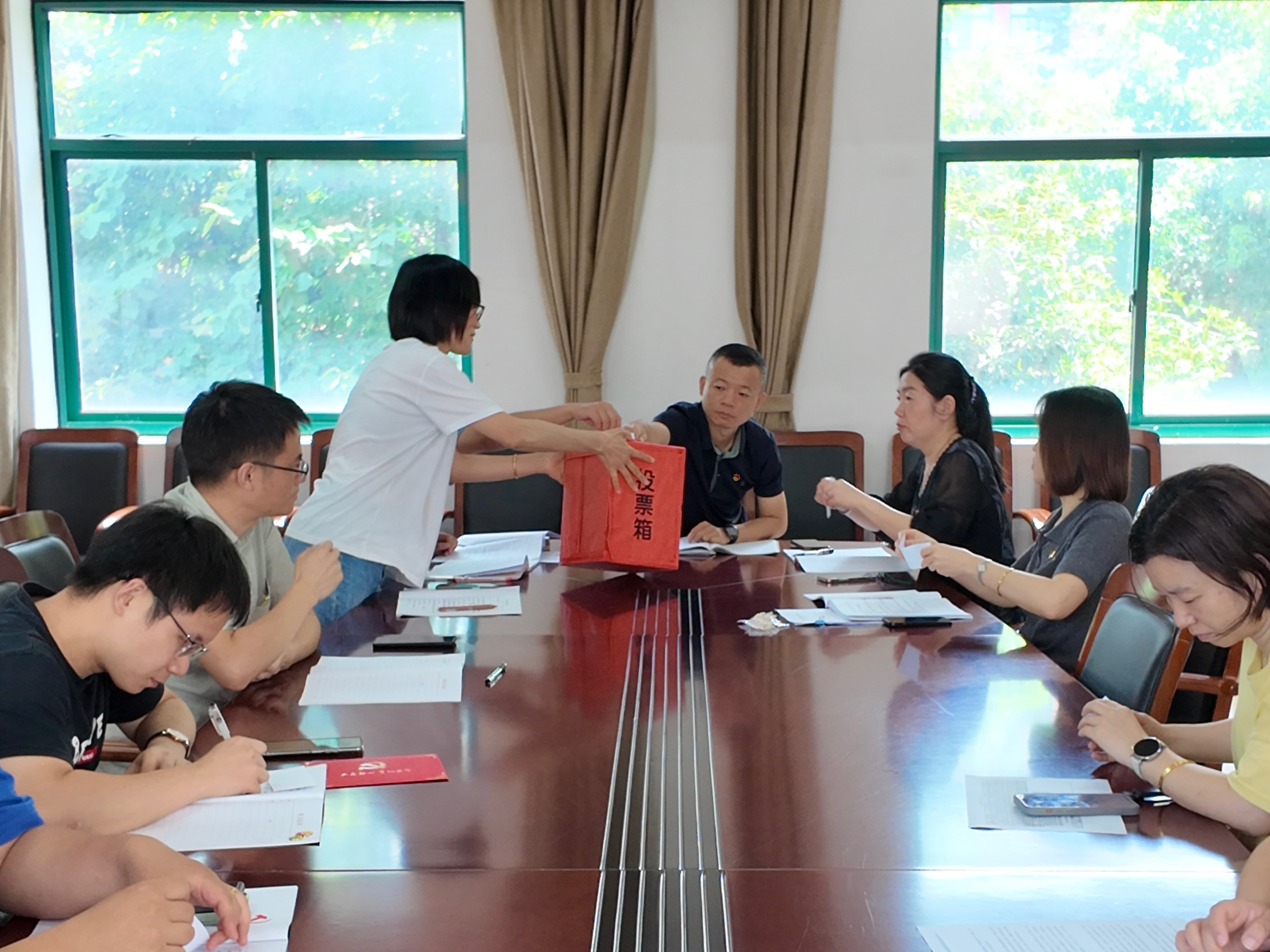 绍兴蕺山外国语学校开展7月主题党日活动