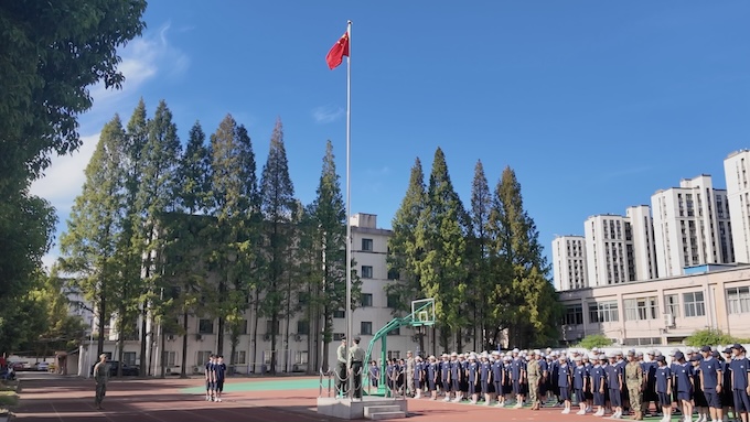 热血收官！绍外2025级新生军训圆满结营